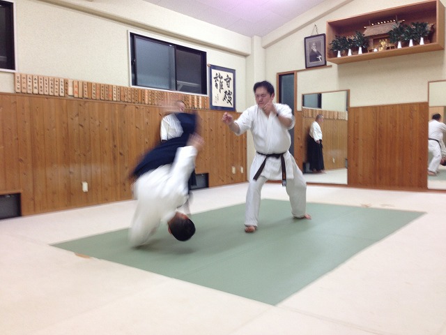 http://www.takaishi-ind.co.jp/shacho_p/img/s-%E5%86%99%E7%9C%9F%202014-03-01%2018%2055%2054.jpg